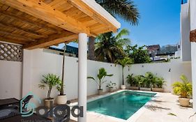 VIca Guest House Cancun - By Aloja RV